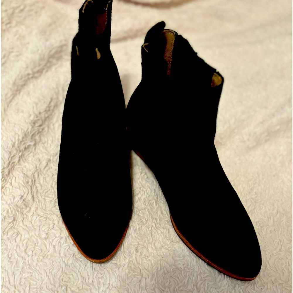 Hush Puppies booties